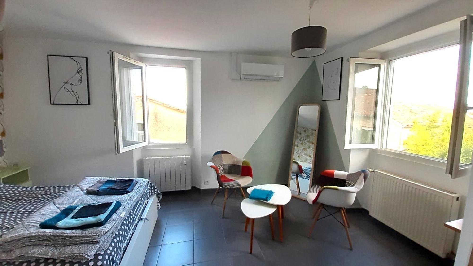 Nos Jours Heureux Lägenhet Barjac  Exteriör bild